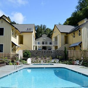 Farmhouse Inn